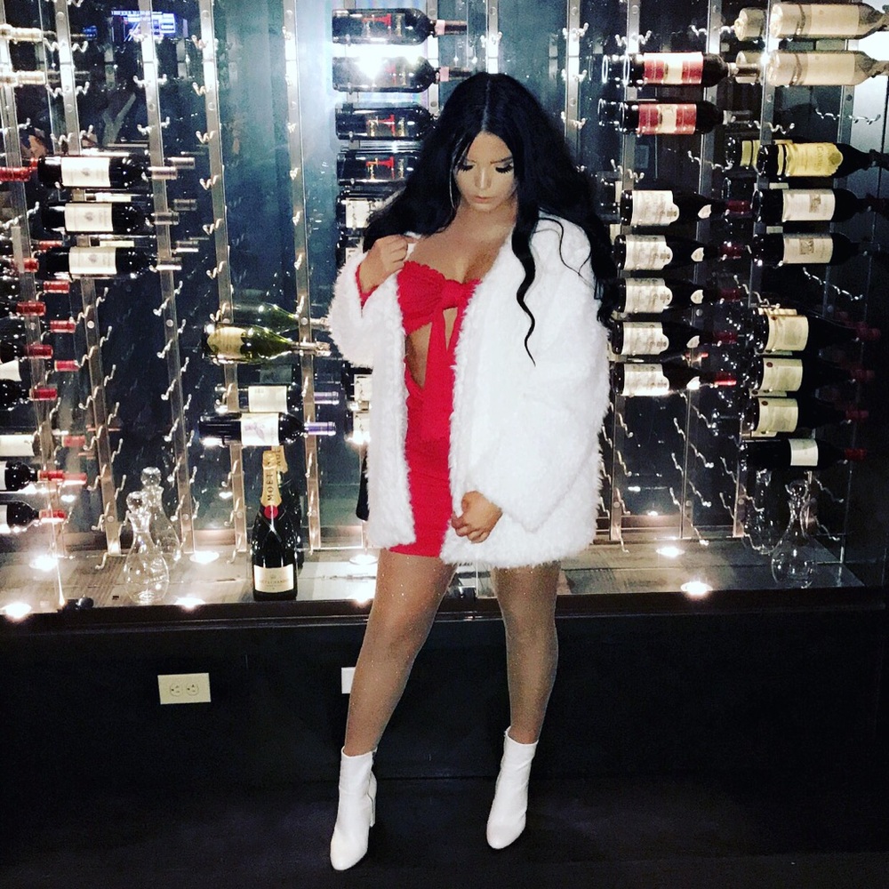 Meet your Posher, Hannah